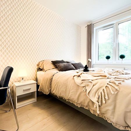 Апартаменти Walk To Park, Modern 2Bd Kitchen! Balcony, Parking Вроцлав Екстер'єр фото