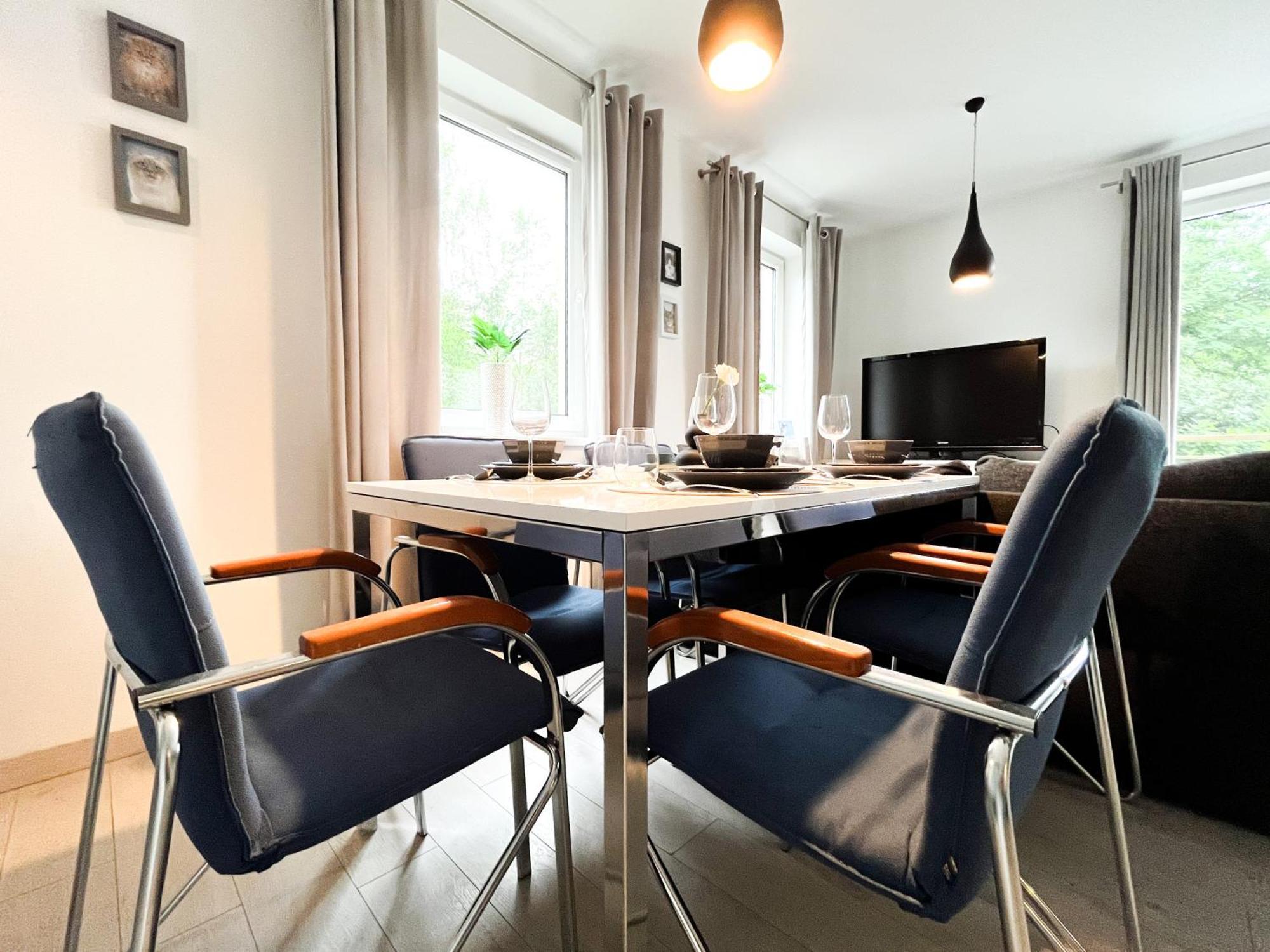 Апартаменти Walk To Park, Modern 2Bd Kitchen! Balcony, Parking Вроцлав Екстер'єр фото