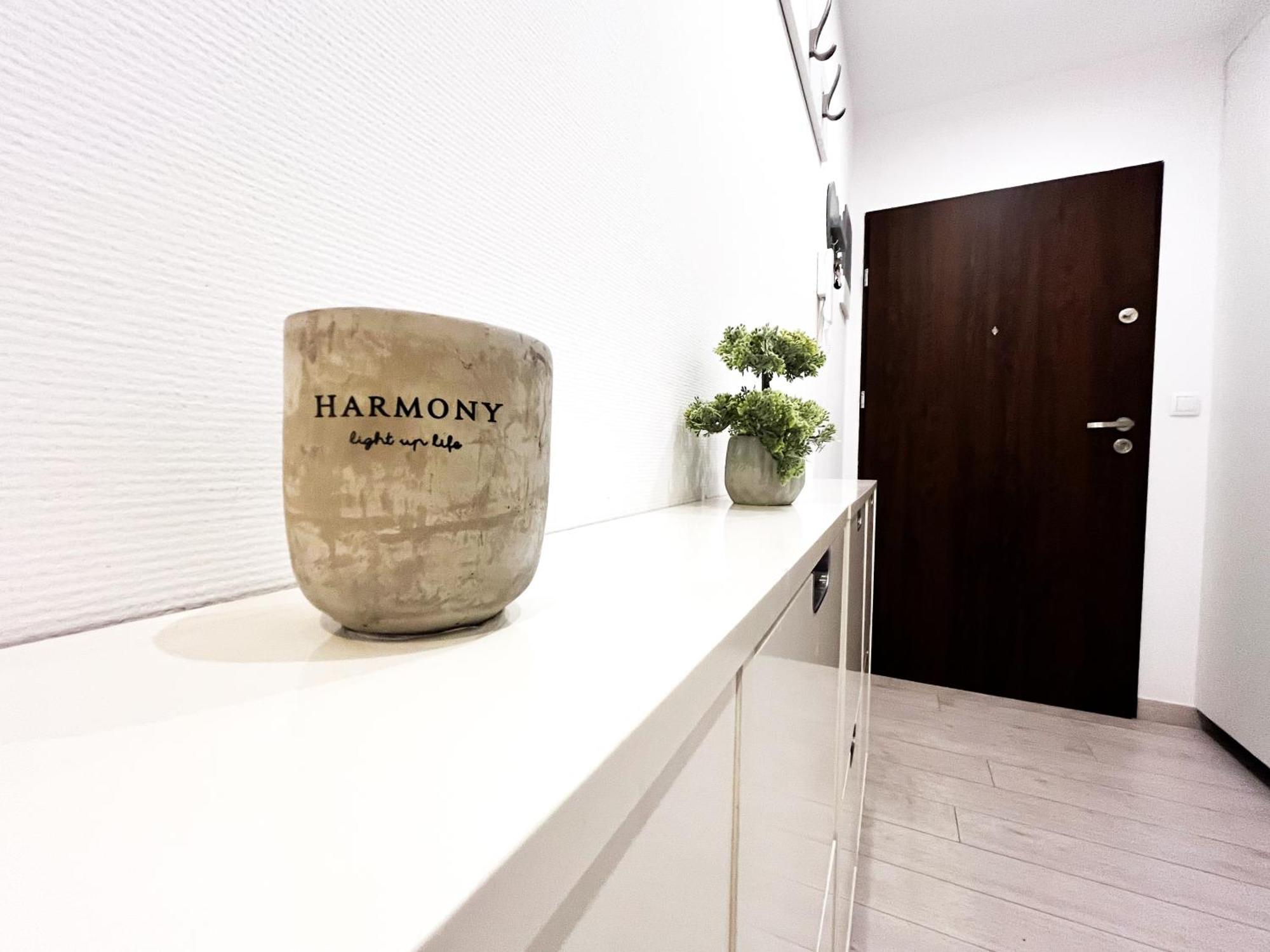 Апартаменти Walk To Park, Modern 2Bd Kitchen! Balcony, Parking Вроцлав Екстер'єр фото