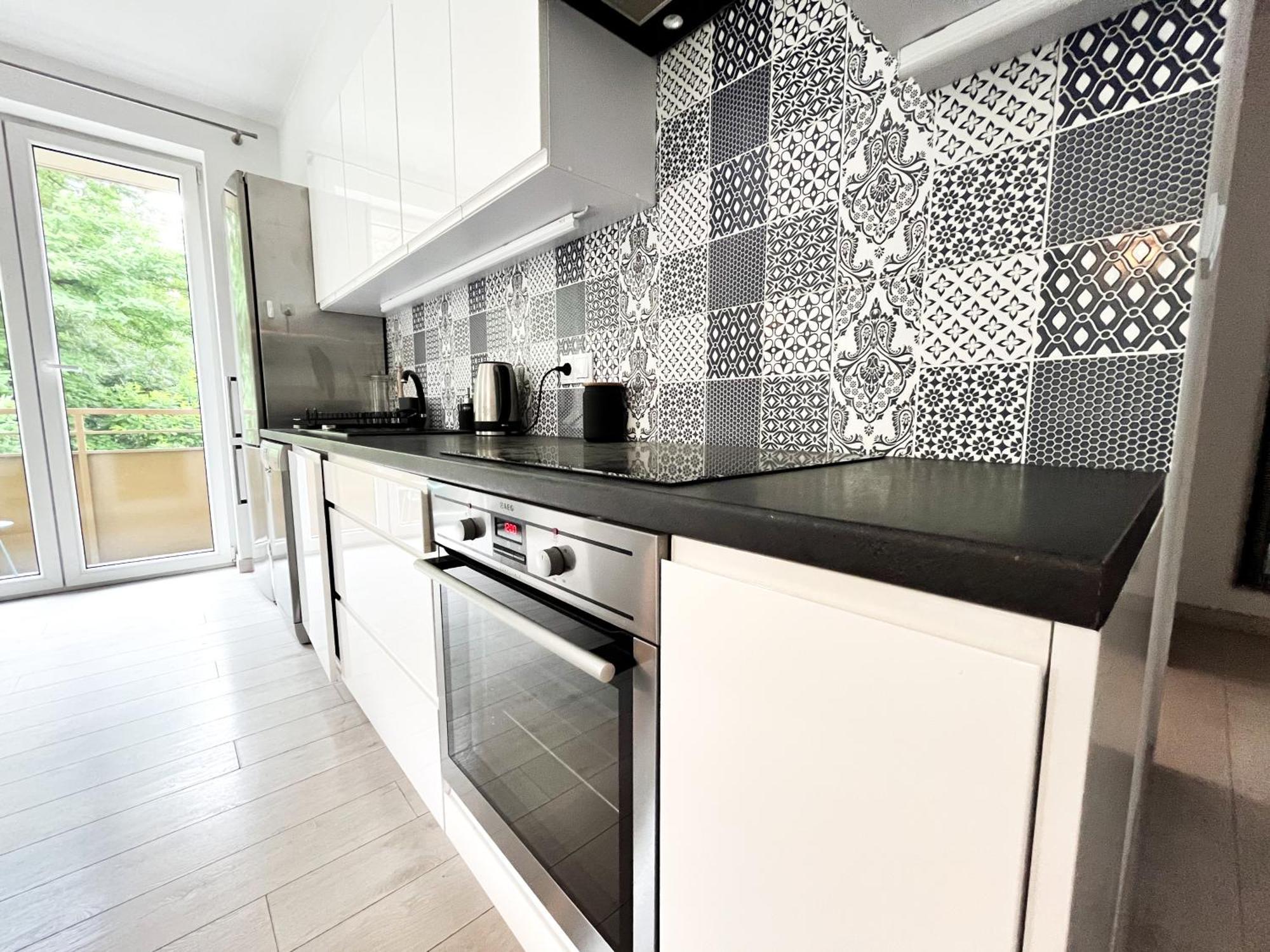 Апартаменти Walk To Park, Modern 2Bd Kitchen! Balcony, Parking Вроцлав Екстер'єр фото